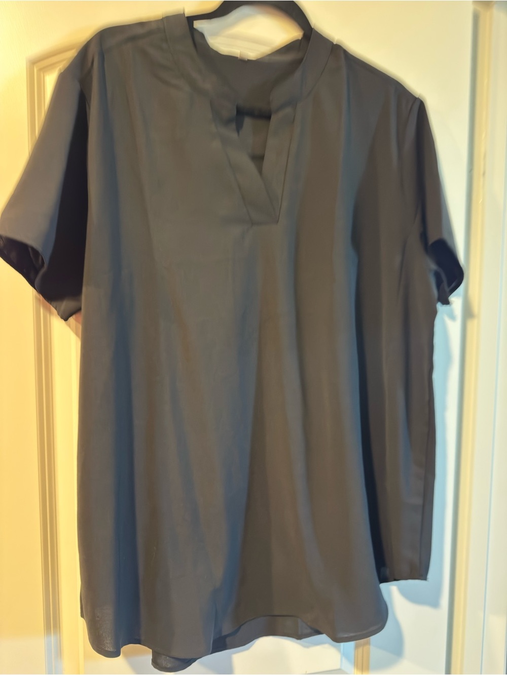 Classic Short Sleeve V-Neck Blouse in black